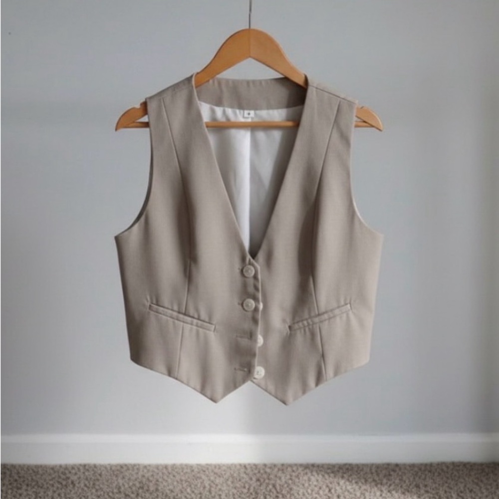 Stylish Tan Button-Up Vest